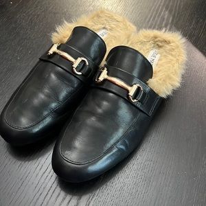 Steve Madden slide-(marked sz 8.5) BUT fits like a 7.5!!)